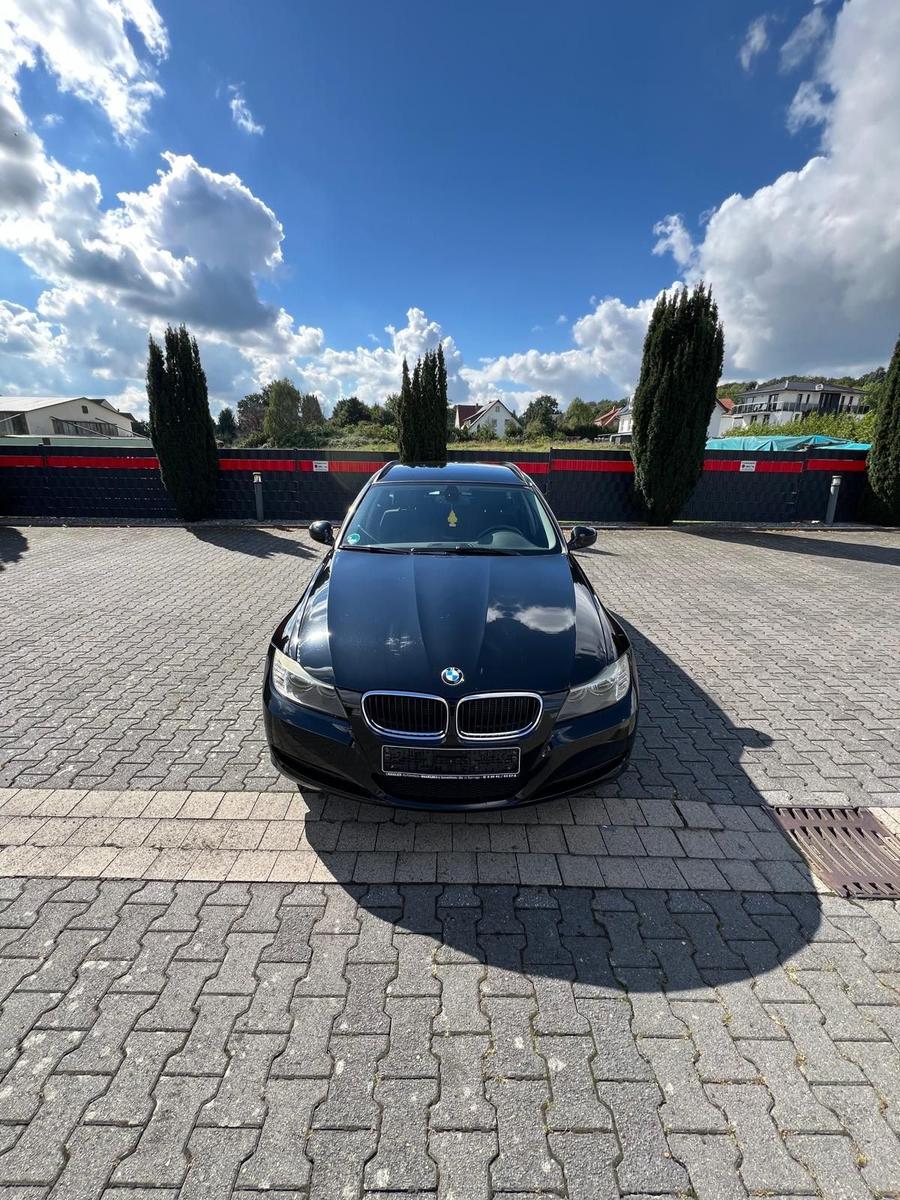 BMW 320, 2011
