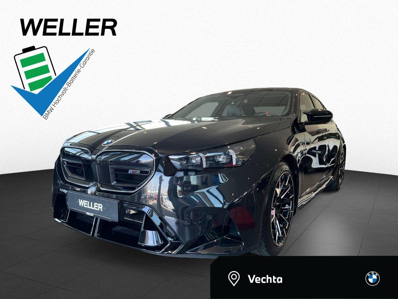 BMW M5 Limo ACC adLED DAProf B&W 21″ MEM AHK Pano