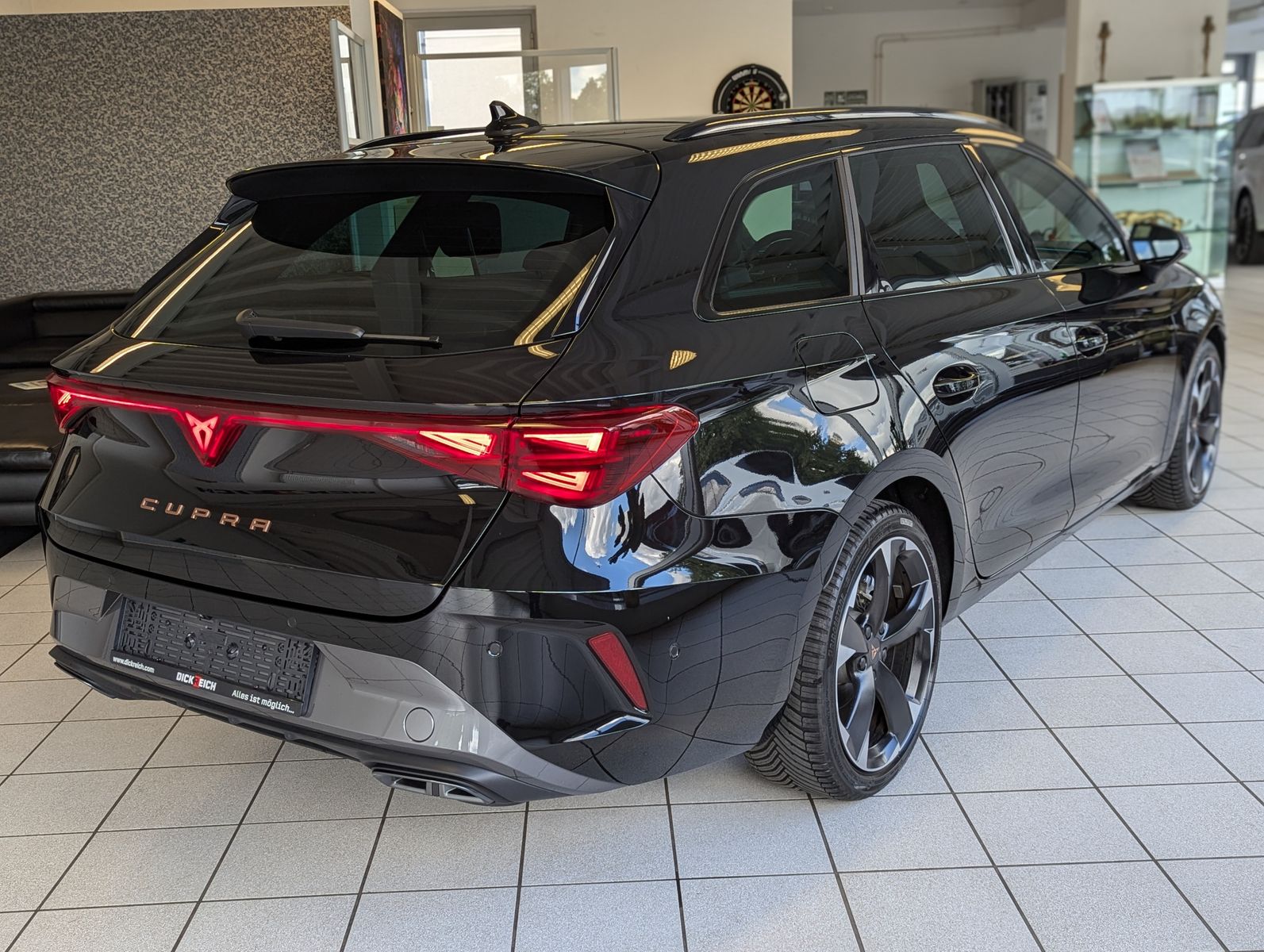 CUPRA Leon 1.5 eTSI Pano Intelligent-Dynamic-Edge-Pake - Image 7