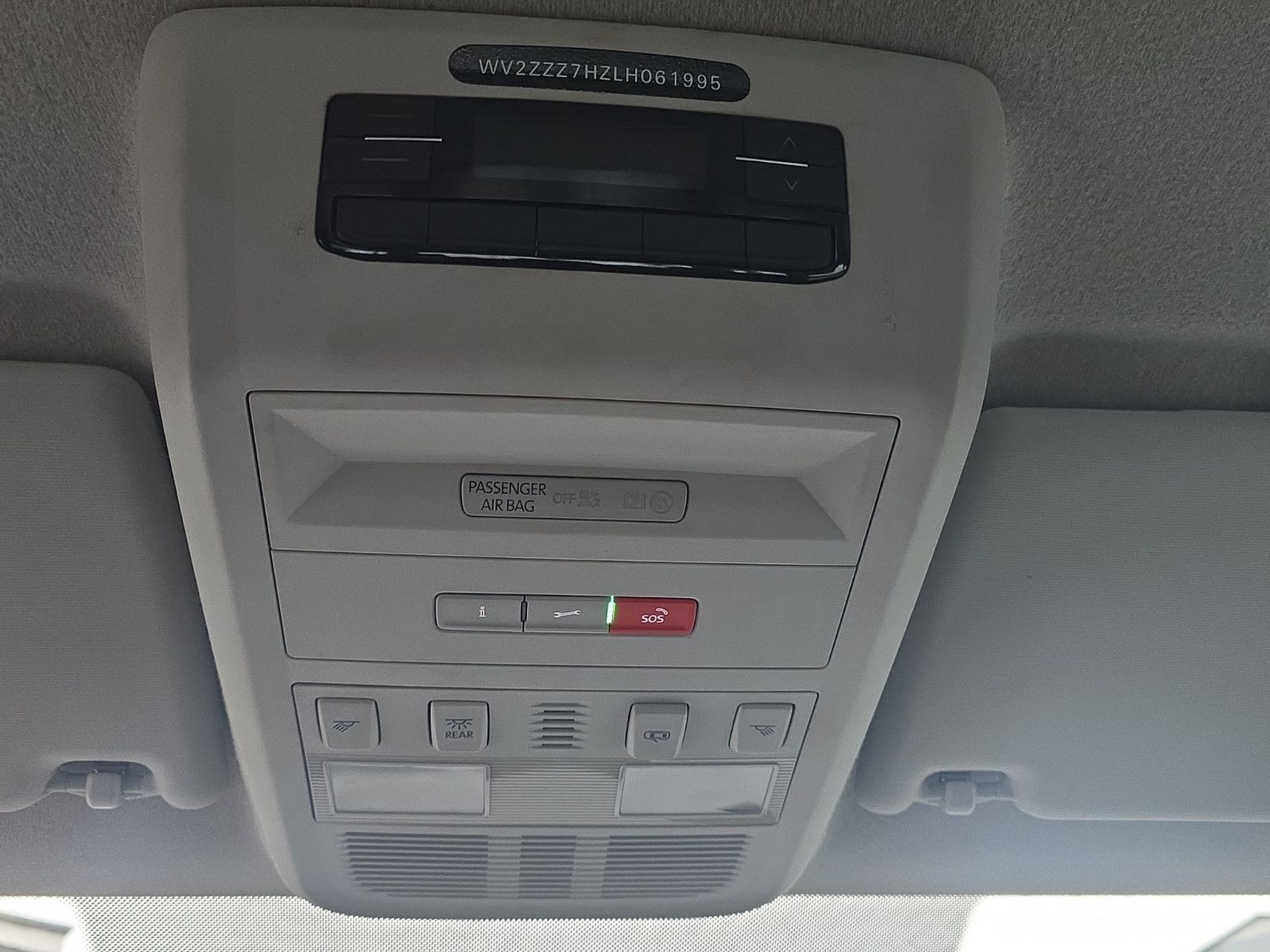 Fahrzeugabbildung Volkswagen T6 Transporter Kombi Lang 9-Sitze Tempomat SHZ