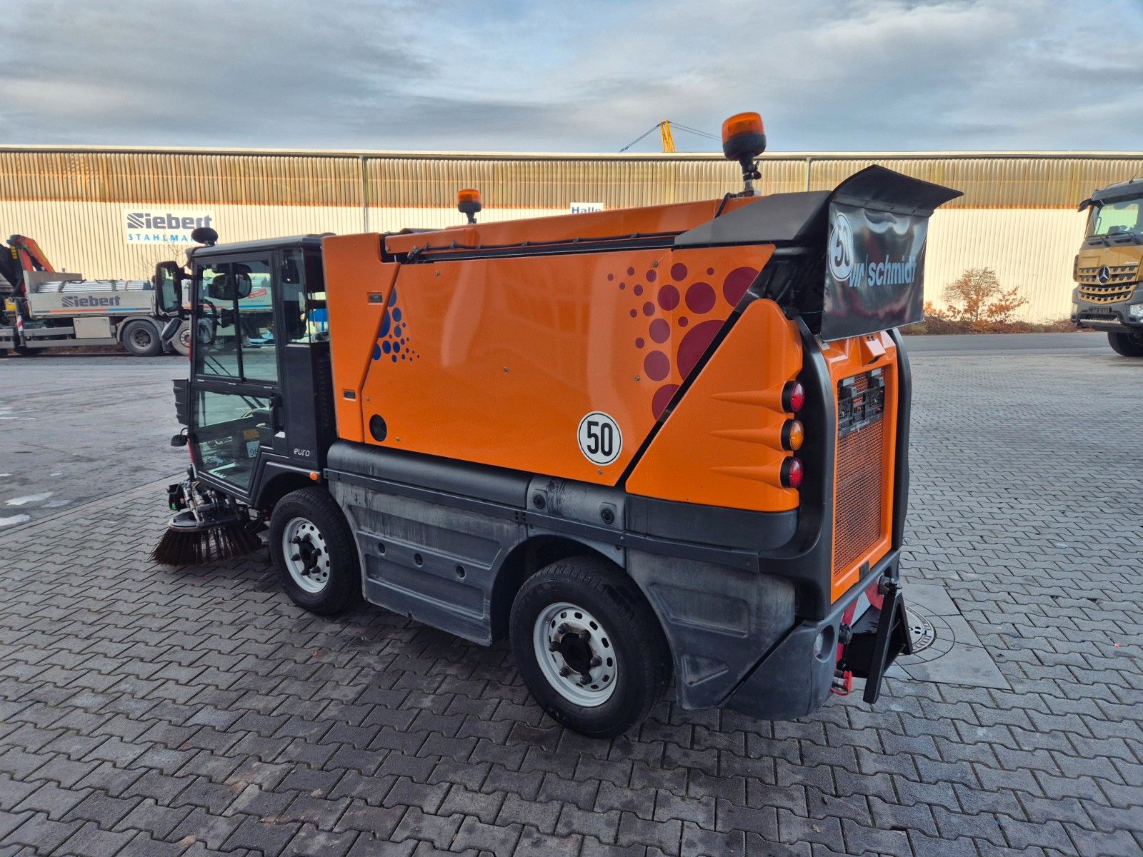 Fahrzeugabbildung Schmidt Swingo Compact 200+ Winterdienst Klima