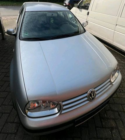 Volkswagen VW Golf 4 /1.4 Benzin/ 180.000 km