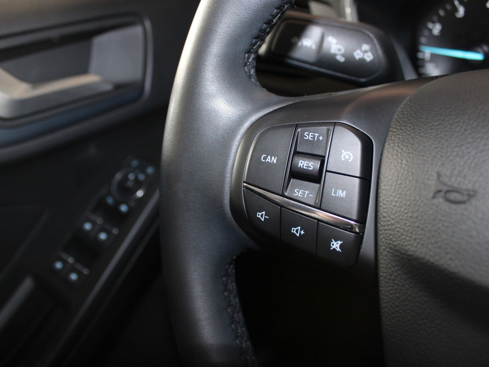 Fahrzeugabbildung Ford Focus Active Turnier LED NAVI WinterPaket uvm.