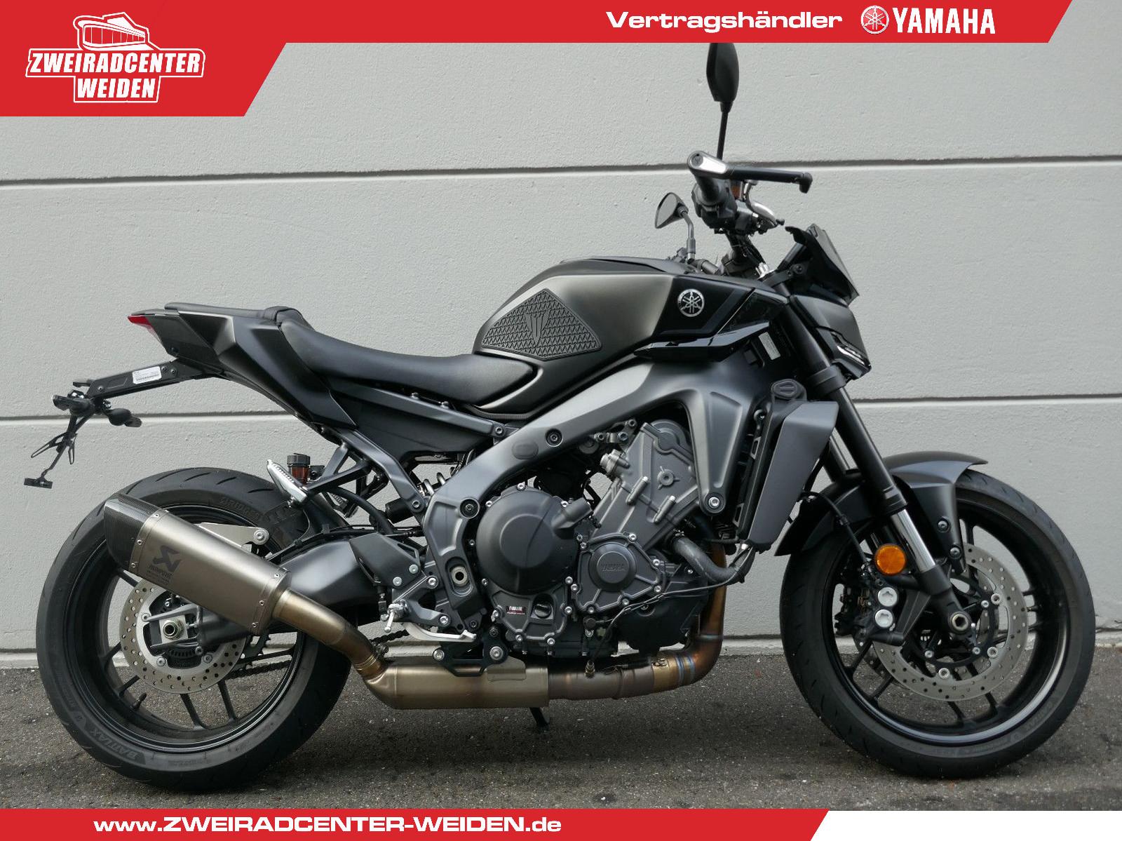 Yamaha MT-09  "+ Akrapovic Komplettanlage"