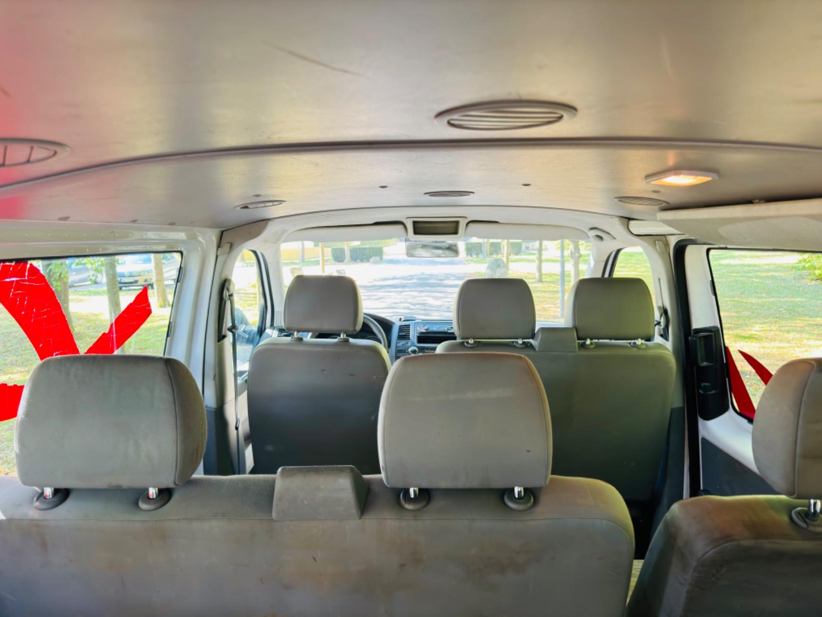Volkswagen Caravelle 2010 — photo 21
