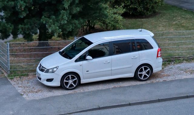 Opel Zafira 1.7 CDTI 92kW -