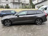 Volvo V60 B4 Plus Dark PANO 360 ACC BLIS H&K LED - Volvo V60 Jahreswagen