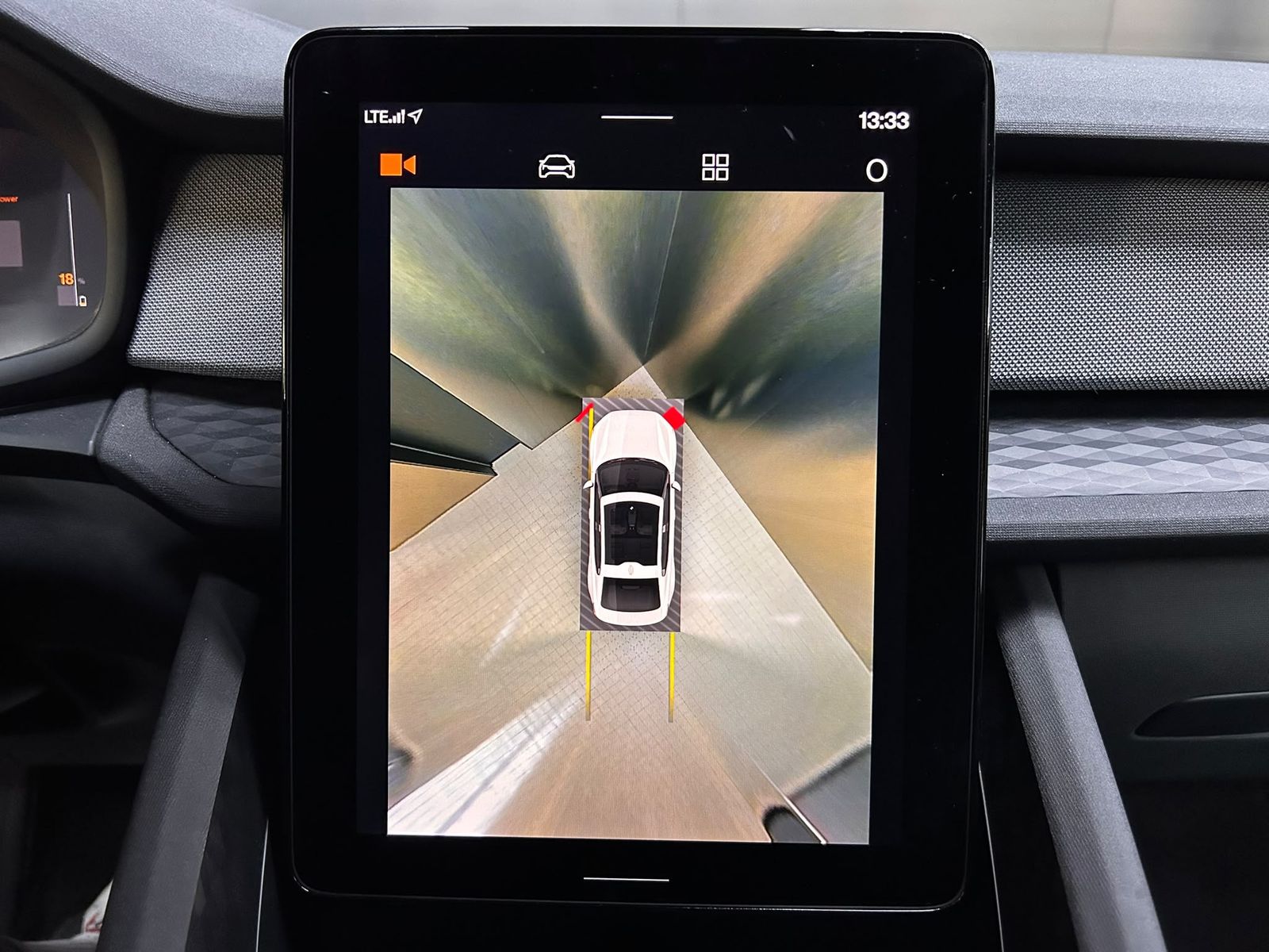 Fahrzeugabbildung Polestar 2 LED+SHZ+NAVI+KEYLESS+ACC+360°+DAB+20"+