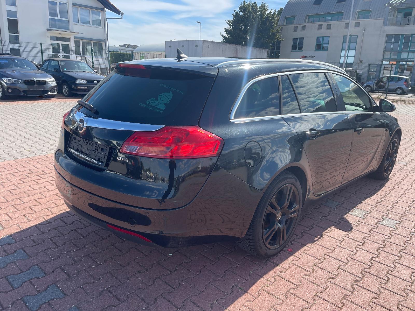 Opel Insignia 2013 — interior