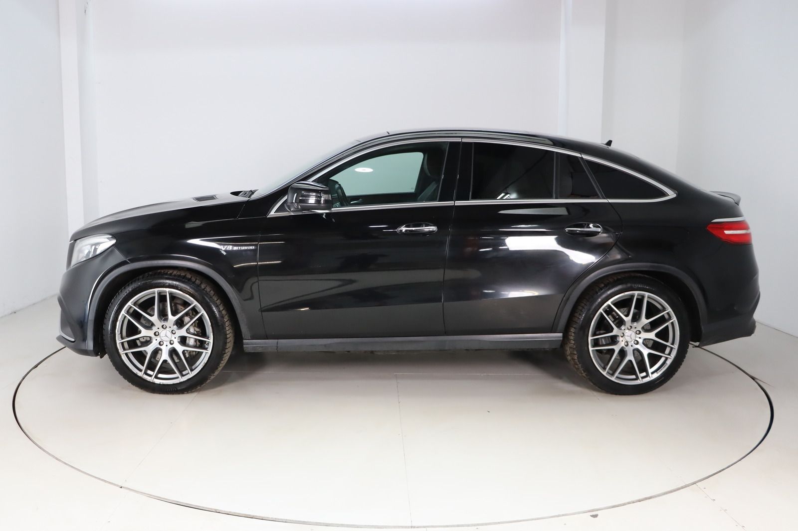 Fahrzeugabbildung Mercedes-Benz GLE 63 AMG * Fond * Offroad * DIS+ * LED HU 03.2