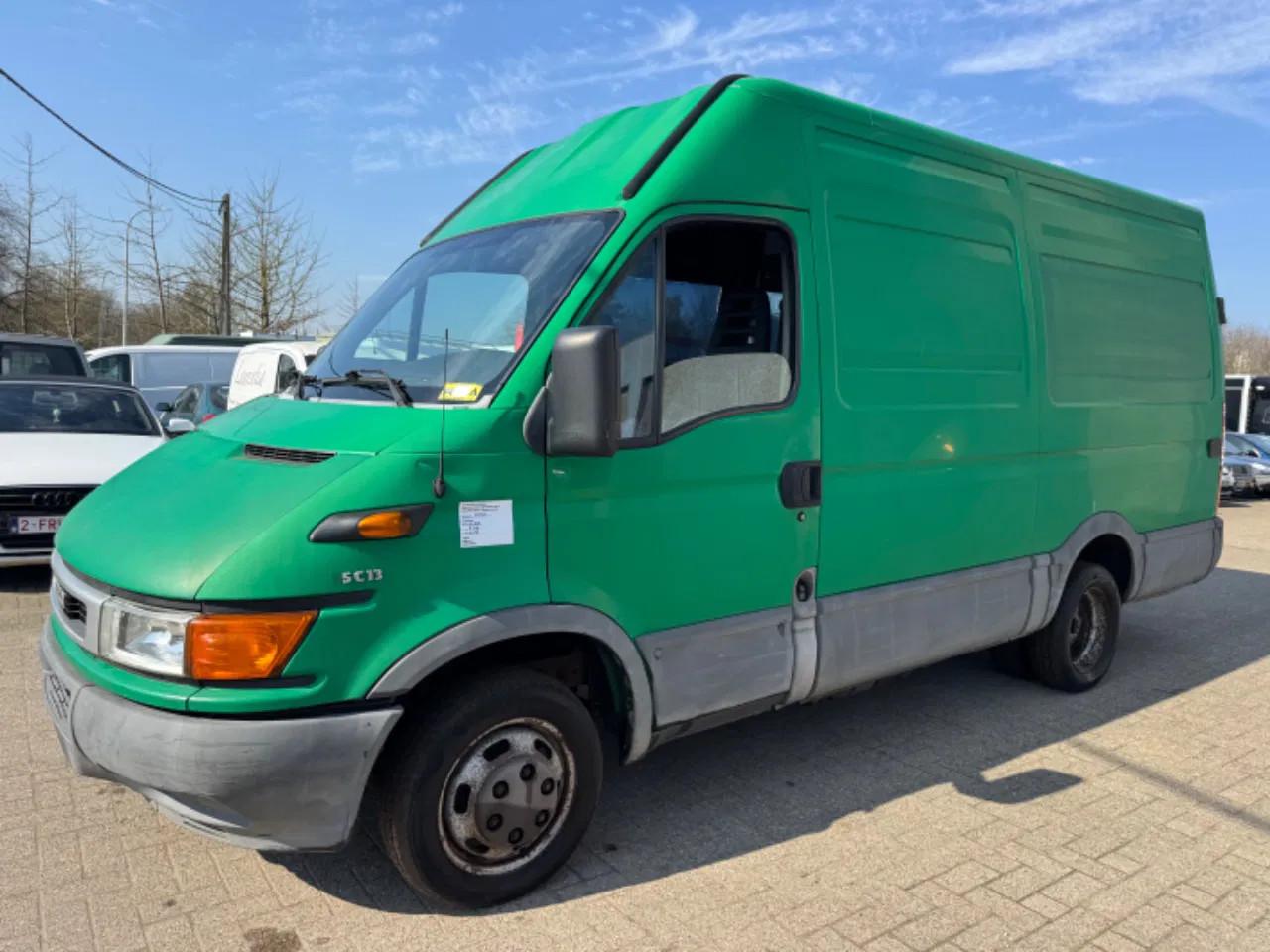 Iveco Daily **35C13-DOUBLE TYRE**