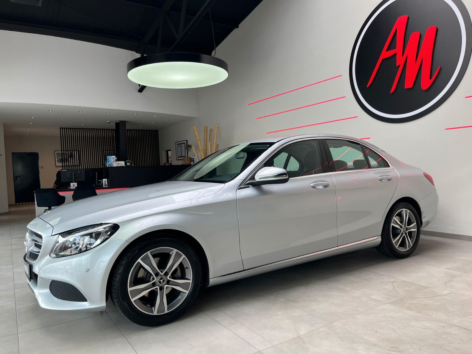 Fahrzeugabbildung Mercedes-Benz C 180 CGI Avantgarde*Schiebedach*LED*Navi*PDC*