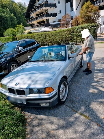 BMW 325i Cabrio, I Hand,