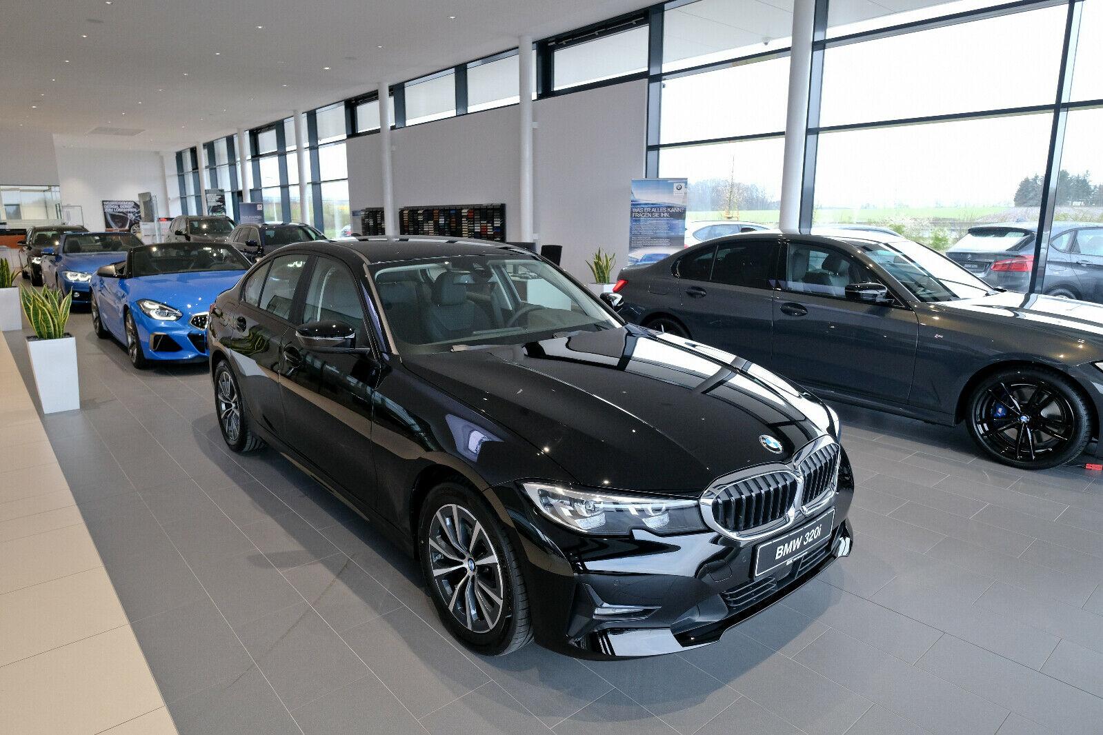 showroom-image-top