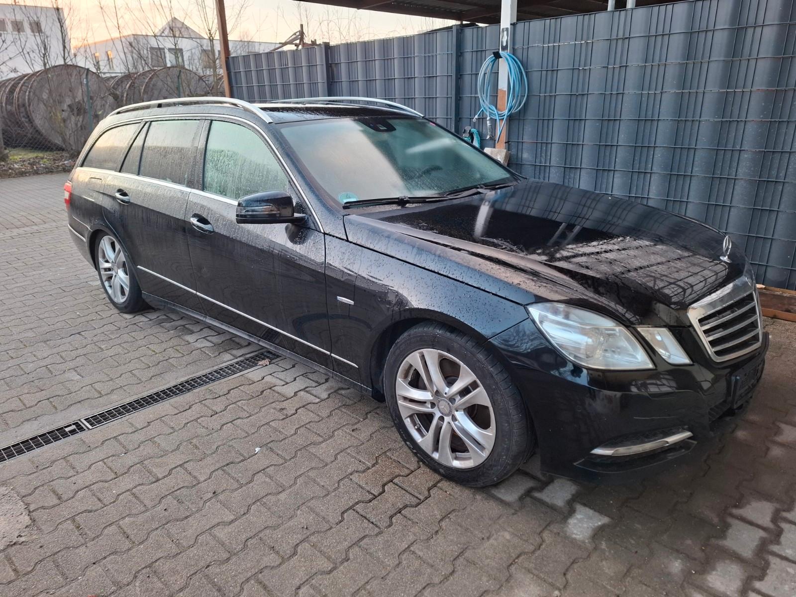 Mercedes-Benz E 250 E T-Modell E 250 CDI BlueEfficiency