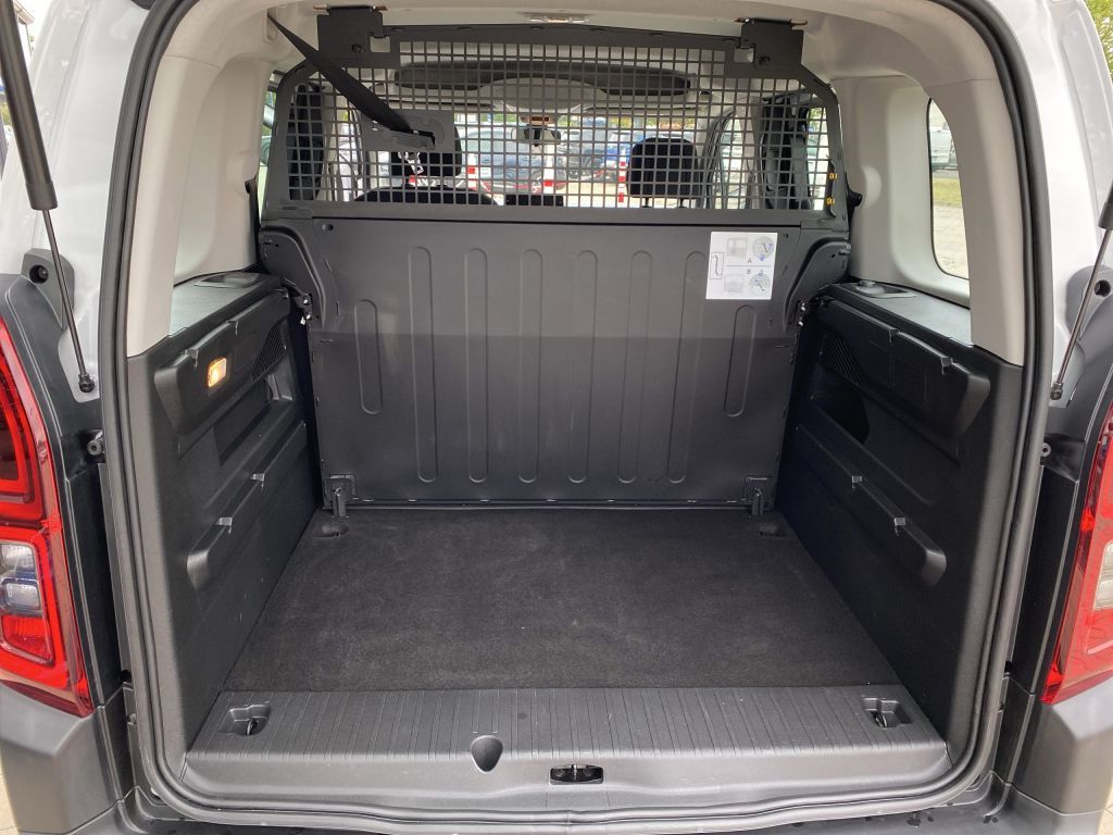 Fahrzeugabbildung Citroën Berlingo M PT 110 FEEL *Keyless*Farb-Touch*PDC*