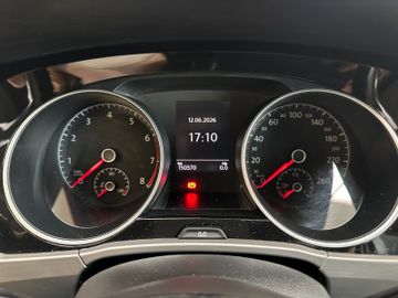 MYAUTOCENTER – Gebraucht- und Jahreswagen mit Werkstattservice in Pfaffenhofen Volkswagen Touran *R-Line*Sport*ACC*NAVI*2-ZONEN*LED*