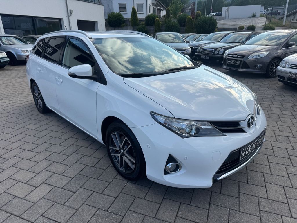 Toyota Auris Touring Sports