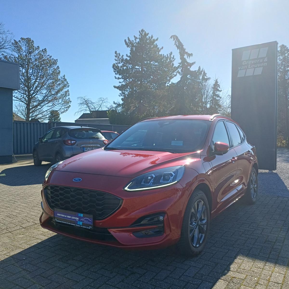 Ford Kuga 2.5 PHEV ST-LINE X + TECHNO & WINTER- P. 18