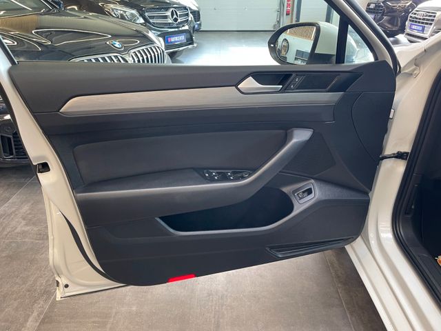 Volkswagen Passat Variant *19%*LED*KAMERA*ACC*AHK*NAVI*SHZ*