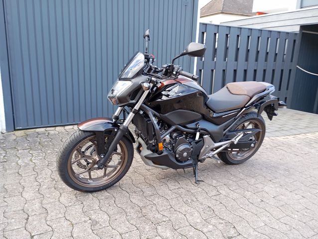 Honda NC750S DCT *tiefergelegt*