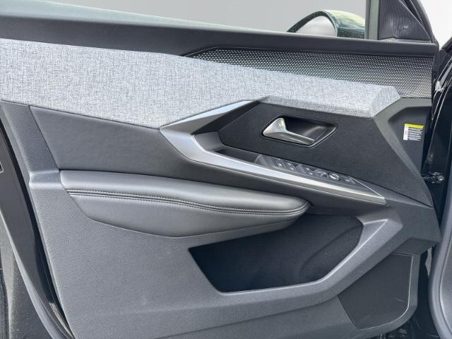 Peugeot 3008 -E GT 210 Massagefunktion Panorama-Schiebed