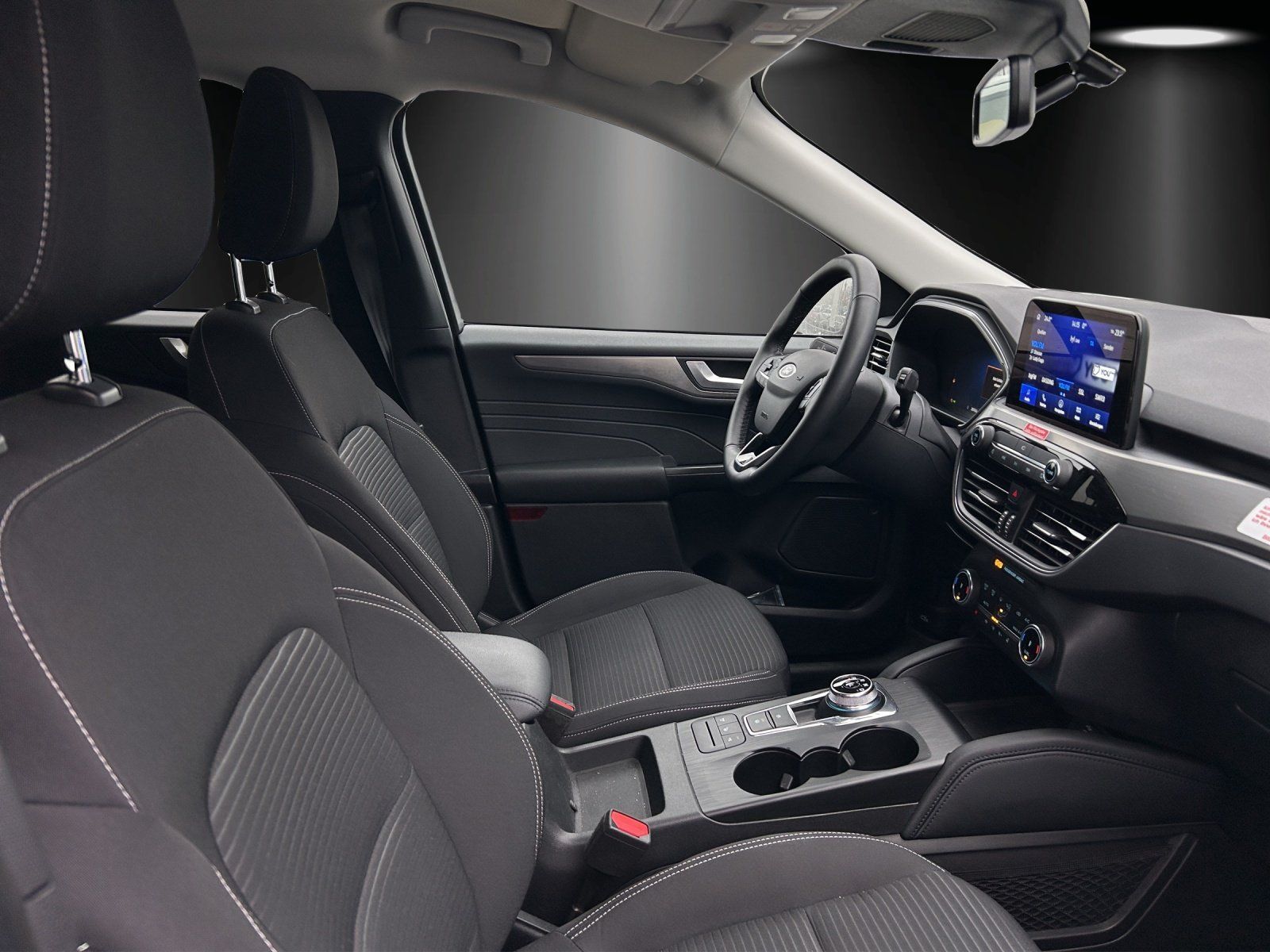 Fahrzeugabbildung Ford Kuga Titanium FHEV GJR Winter Pa NAVI PDC Kamera