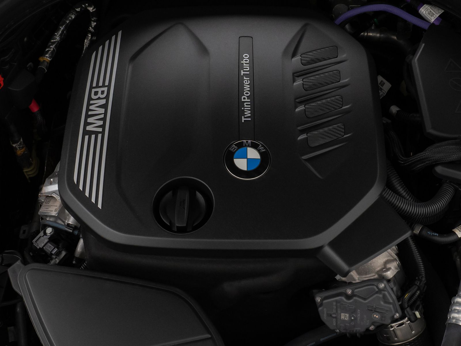 Fahrzeugabbildung BMW 520d xD M Sport Laser Kamera HUD DAB HiFi 19Zoll