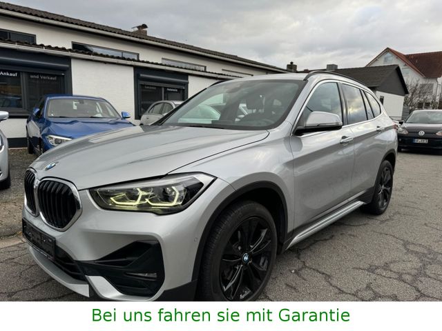 BMW X1 xDrive 18 d Sport Line /HeadUp/Ambiente-Beleu