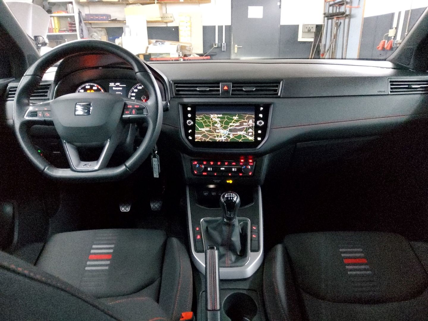 Fahrzeugabbildung SEAT Arona FR TGI LED Scheinwerferreg. Apple CarPlay