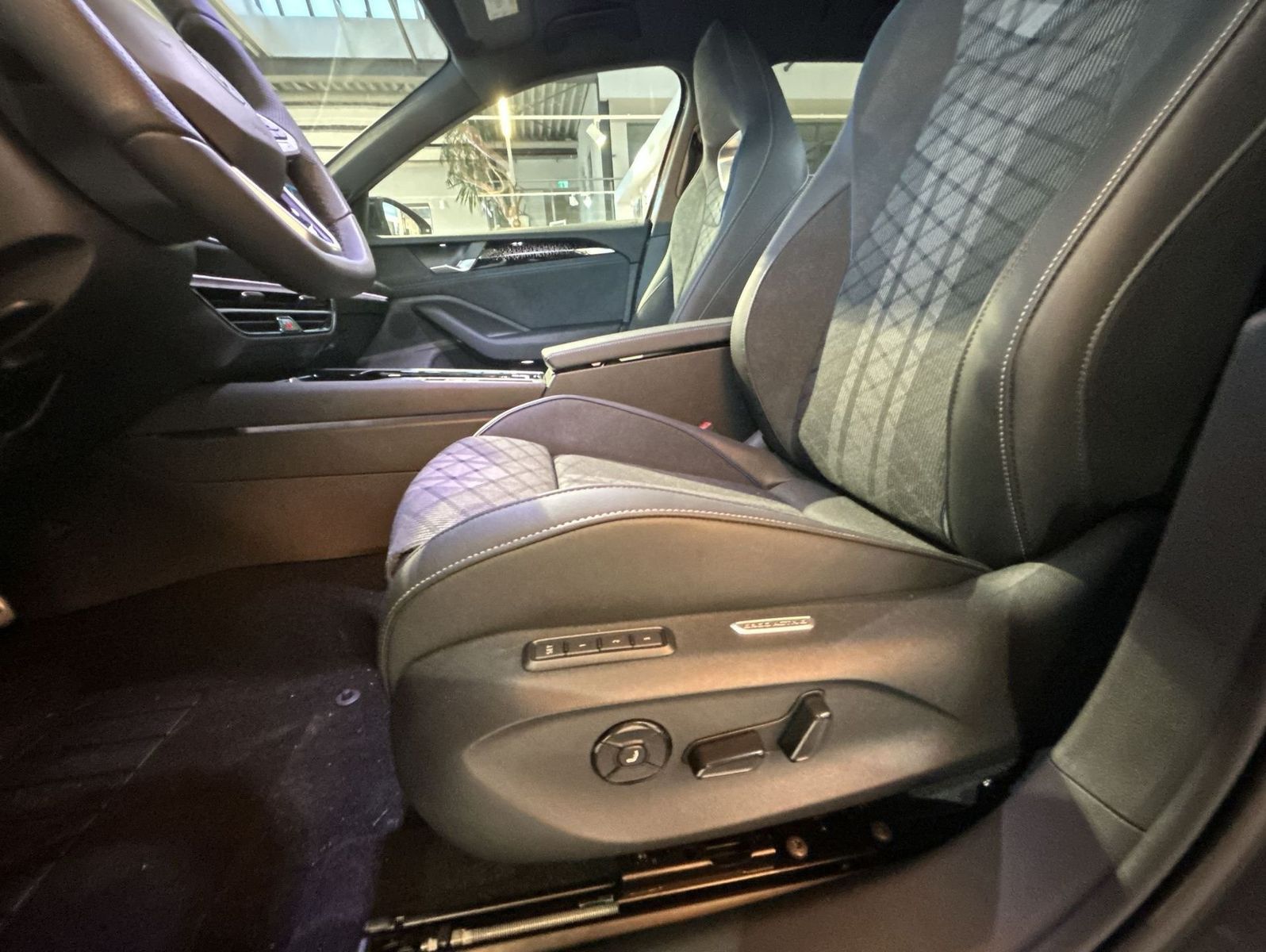 Volkswagen Passat - Bild 15