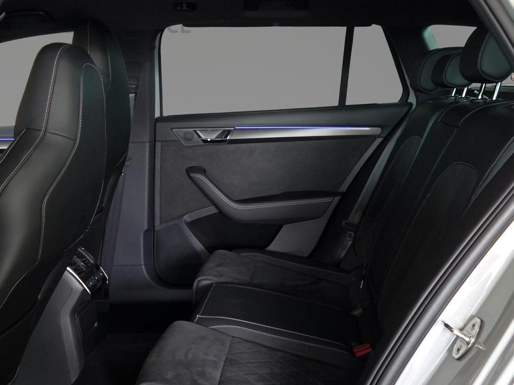 Skoda Superb 2023 г. Серый, пробег 46700 км