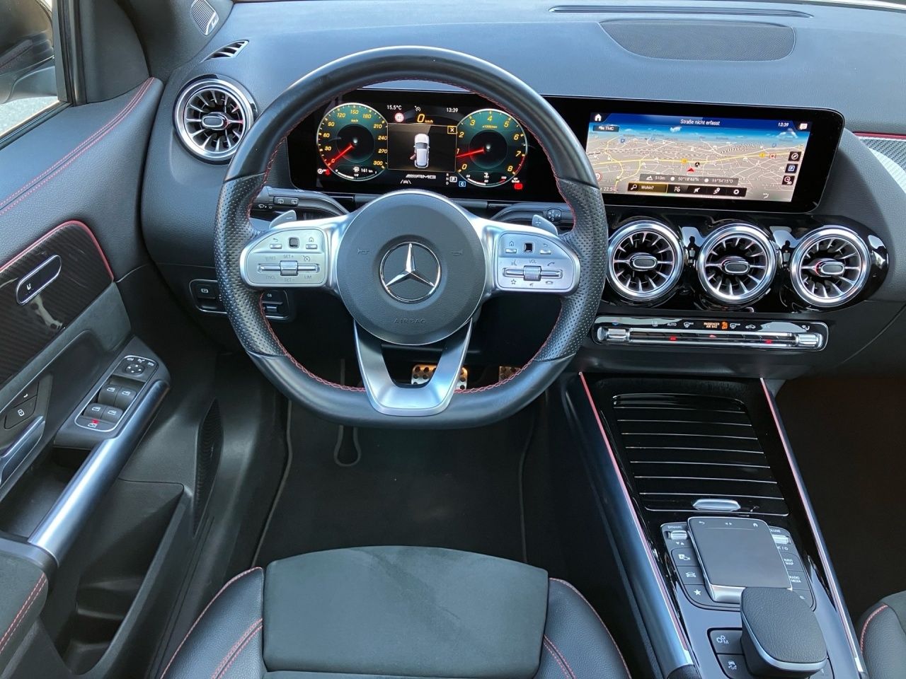Fahrzeugabbildung Mercedes-Benz GLA 45 AMG 4M+ AHK+Pano+Night+Burmester+360°