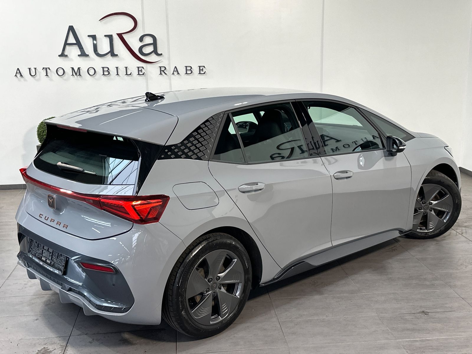 Fahrzeugabbildung CUPRA Born 150KW NAV+LED+KEYLESS+PDC+DAB+18ZOLL+58kWh