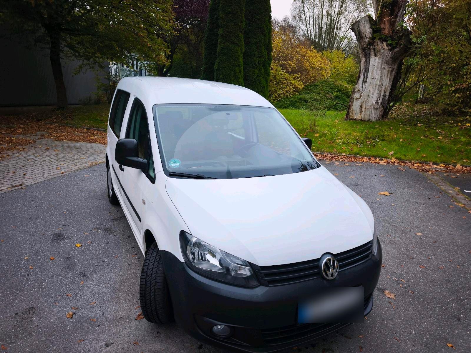 Volkswagen Caddy 2013 — interior