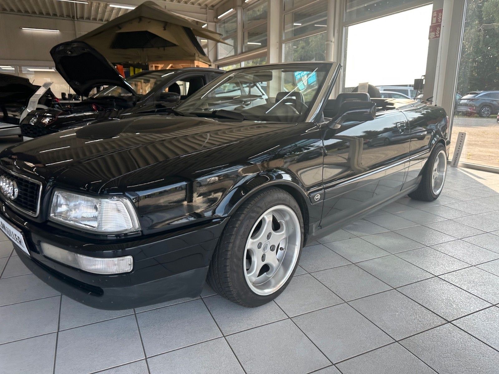 Fahrzeugabbildung Audi 80 Cabriolet 2.0 *IM KUNDENAUFTRAG*