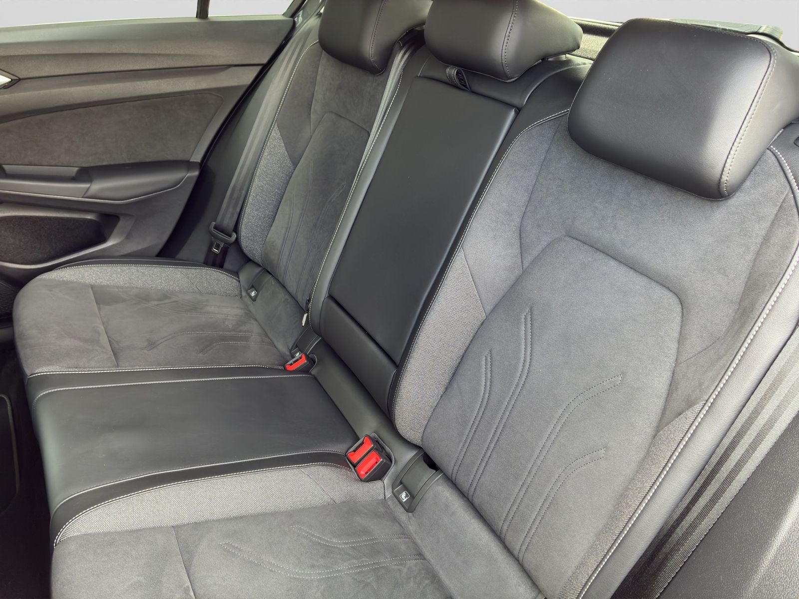 Golf VIII 1.5 TSI STYLE *MATRIX*NAVI*HUD*RFK*