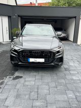 Audi SQ8 4.0 TFSI  23",B & O,Panorama,Carbon, AHK - gebrauchte Audi SQ8 aus dem Jahr 2023