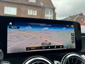 Mercedes GLB 180 - 12