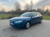 Audi A4 Avant 1.6 S-Line Klimaautomatik~Tempomat - Audi A4 mit Benzin-Antrieb: Kombi, 1.6