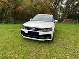 Volkswagen Tiguan 2.0 TSI OPF 140kW DSG 4MOTION Highlin... - Volkswagen Tiguan: 140