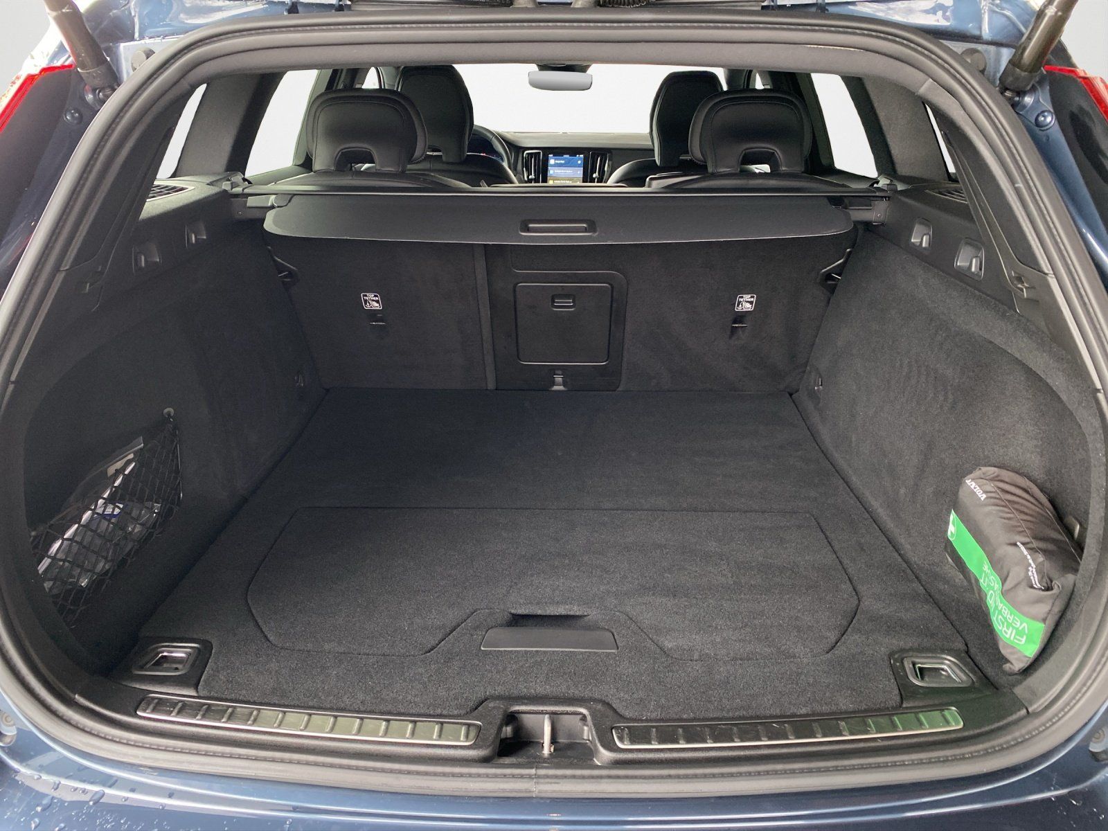 Volvo V60 T8 Plus Dark AWD*AHK*4xSHZ*WiPa*360°* foto 14