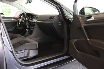 Volkswagen Golf - 11
