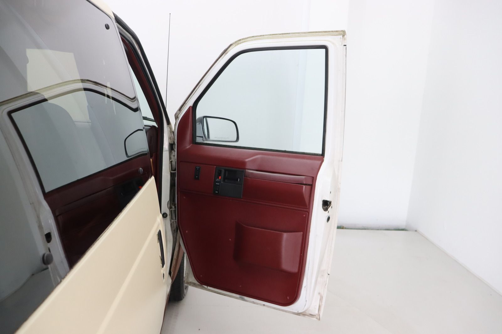 Fahrzeugabbildung Andere Chevrolet Astro Van WOMO * Vorzelt * HU/AU neu