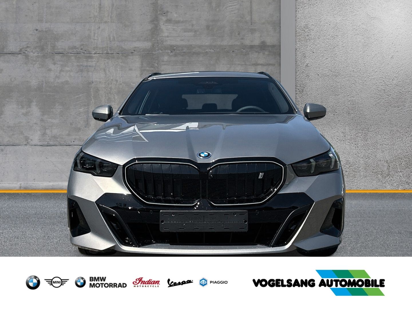 Fahrzeugabbildung BMW i5 40 eDrive M Sport Touring eDrive40 Park-Assis