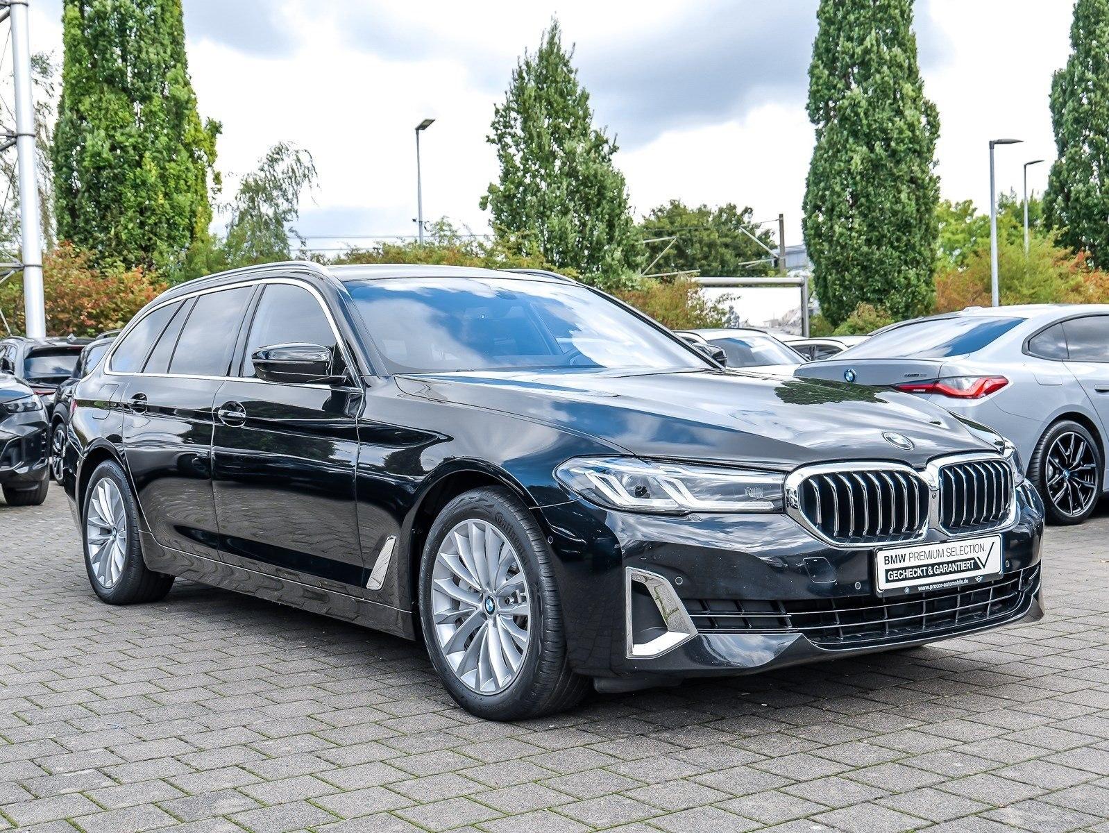 BMW 530d Touring Luxury Line HUD PANO RFK NAVI DAB