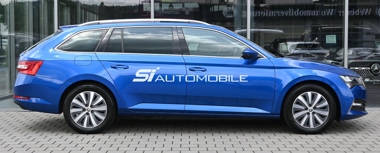 Fahrzeugabbildung SKODA Superb 1.4 TSI iV DSG AMBITION COMBI °AHK°PANO°