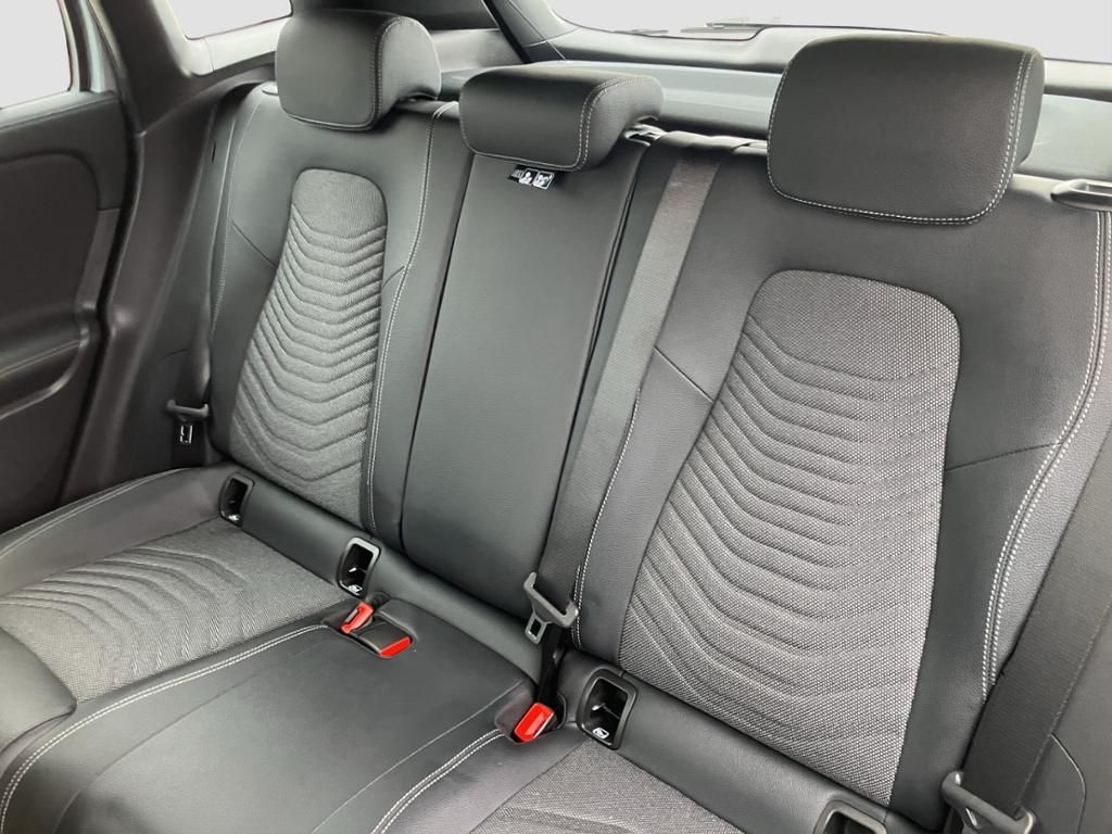 Fahrzeugabbildung Mercedes-Benz GLA 200 el. Heckklappe*LED*Kamera*AHK*PDC