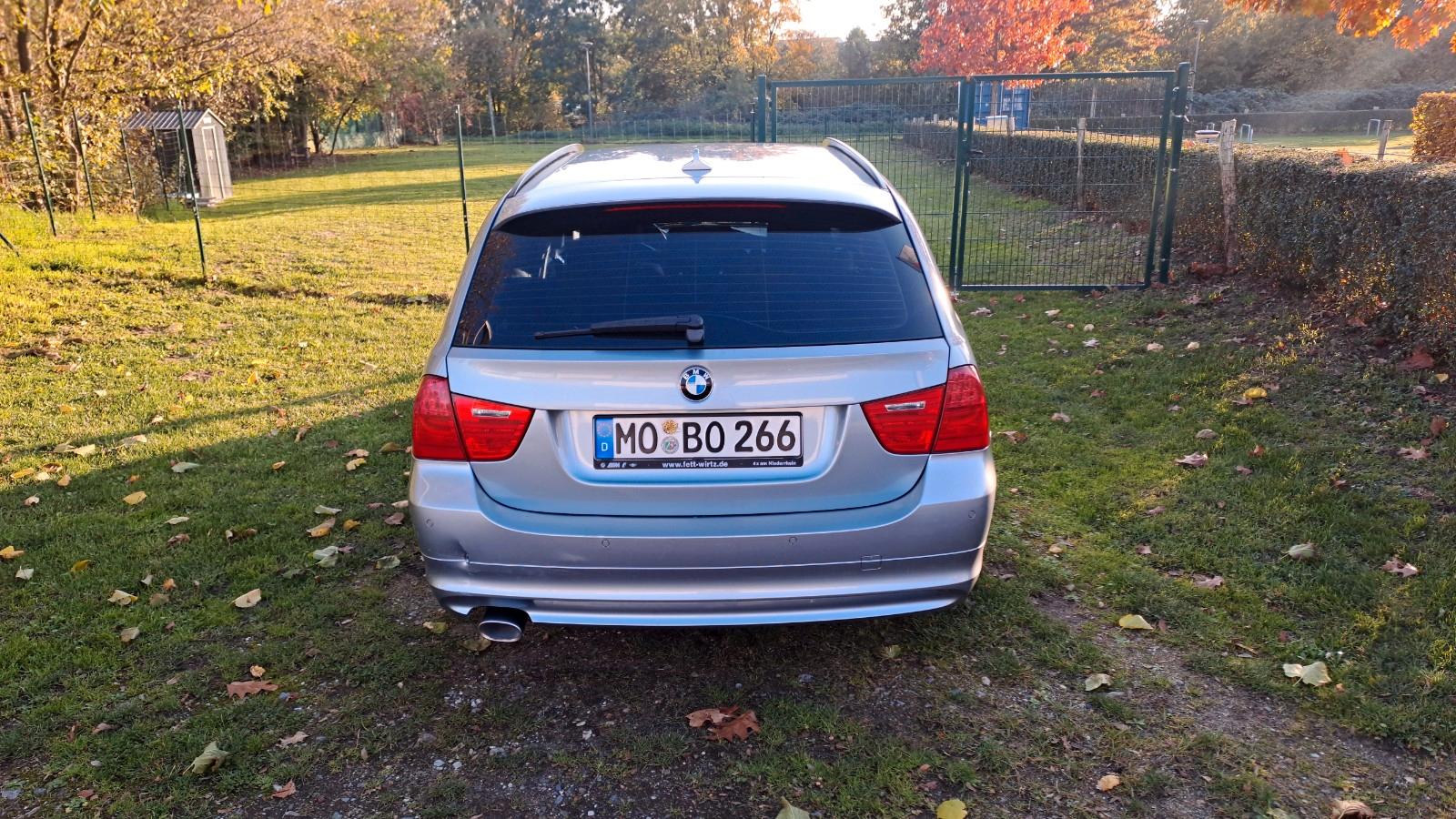 BMW 318 2010 — photo 5