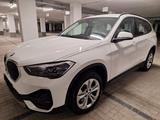 BMW X1 Sdrive Automatic 2021 Model - Like New!! - BMW X1: Standheizung